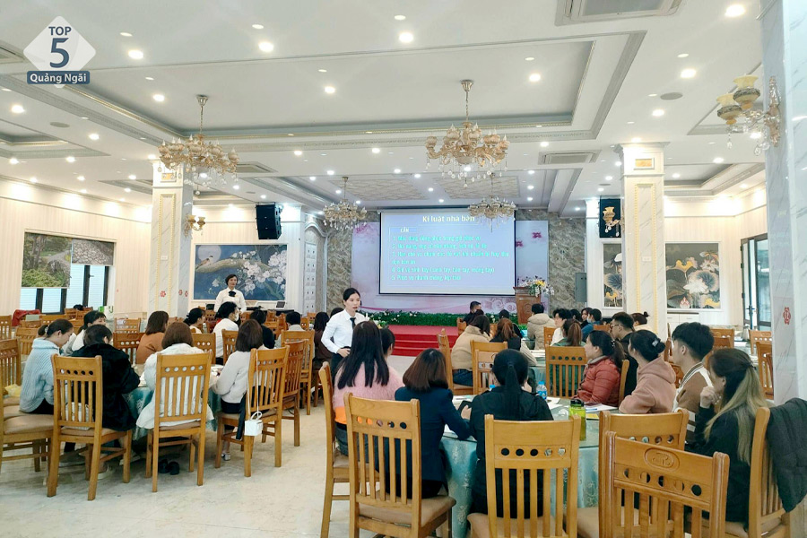 Việc làm Quảng Ngãi 24h tuyển dụng nhân viên thời vụ nhà hàng Việc làm Quảng Ngãi 24h tuyển dụng nhân viên thời vụ nhà hàng