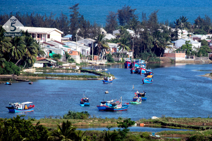 Một bức tranh bình dị, mộc mạc hiếm có tại Cổ Lũy Cô Thôn