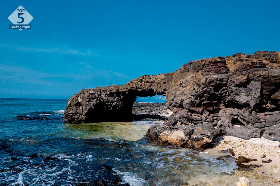 Cổng Tò Vò_ Lý Sơn Cổng Tò Vò_ Lý Sơn