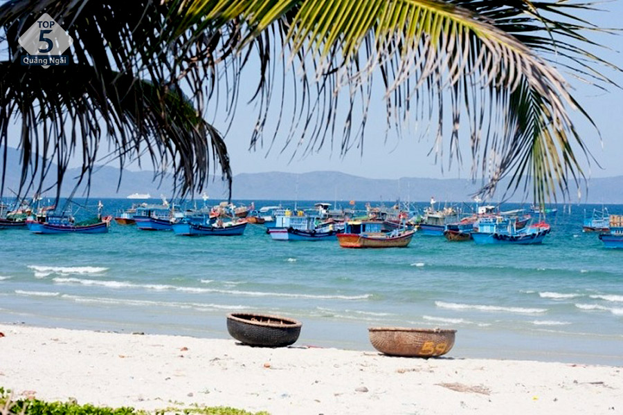 Lắng mình trước vẻ yên bình của làng chài Tịnh Kỳ Quảng Ngãi