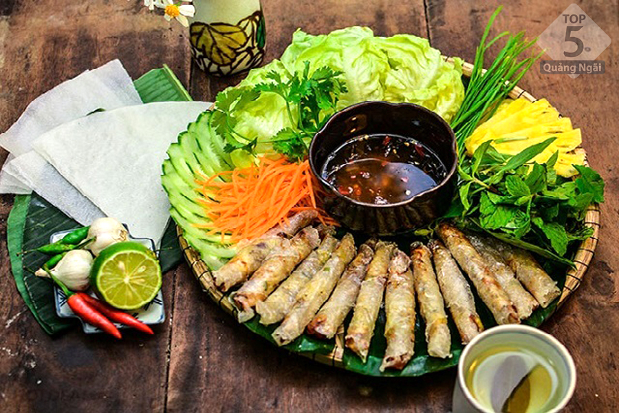 Ram bắp đặc sản Quảng Ngãi rất hút khách du lịch 