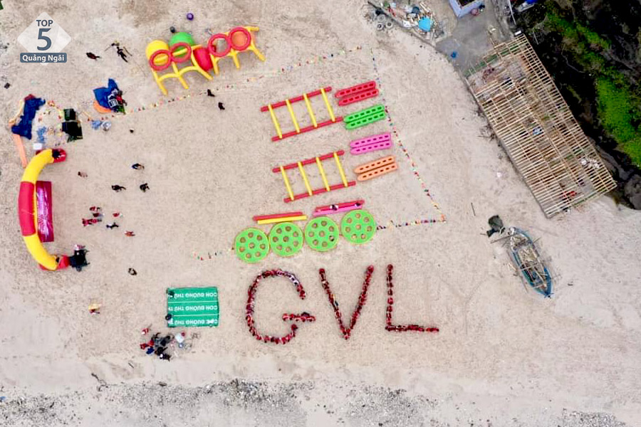 Tổ chức hoạt động teambuilding vui nhộn, gắn kết tại Hang Cau Lý Sơn