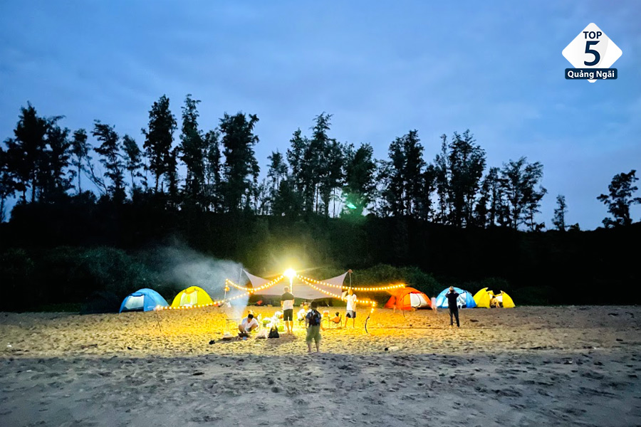 Dịch vụ Camping Biển Nước Nhỉ