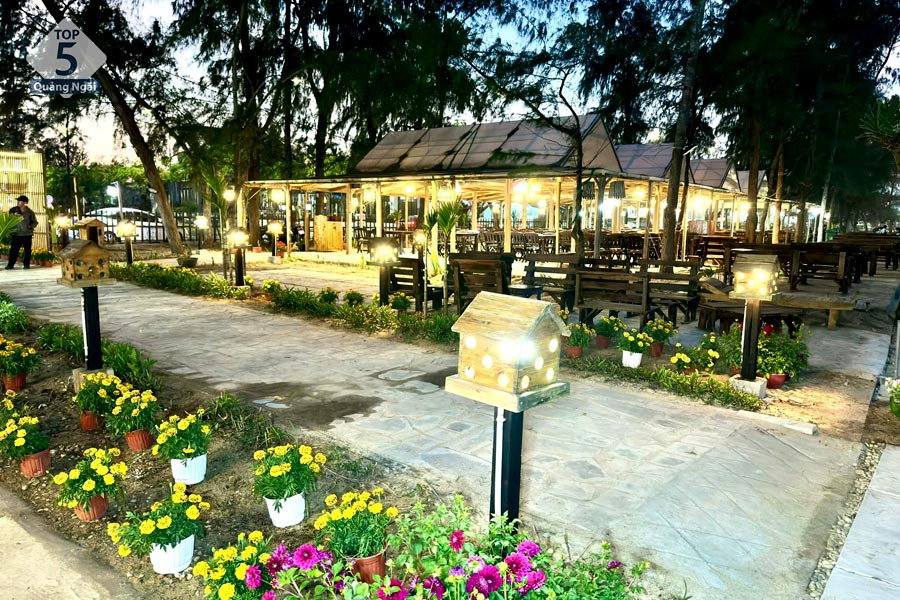 Một số hình ảnh nhà hàng Bosom Mỹ Khê