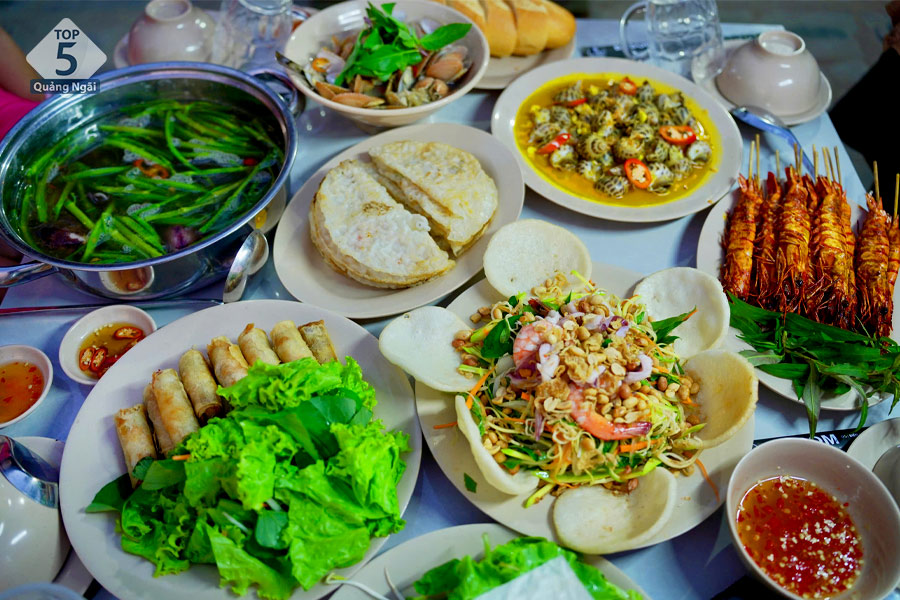 Nhà hàng Bosom Mỹ Khê nổi bật với các món hải sản