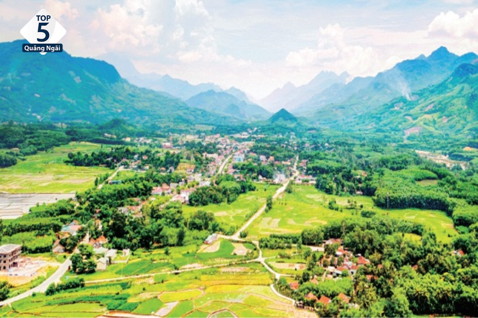 Khung cảnh huyện Trà Bồng (Quảng Ngãi).