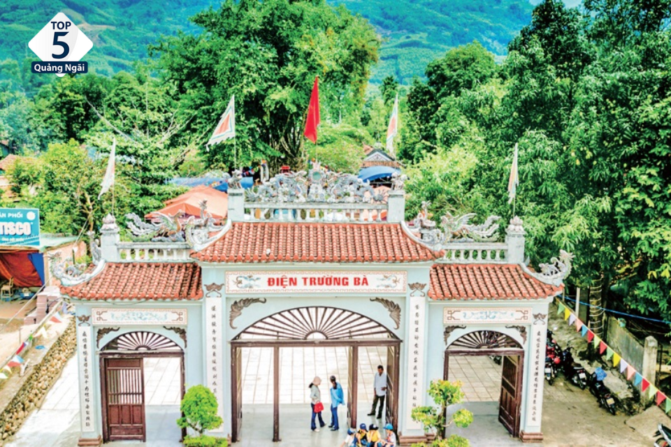 ĐIỆN TRƯỜNG BÀ – địa điểm tâm linh linh thiêng, thu hút du khách gần xa.