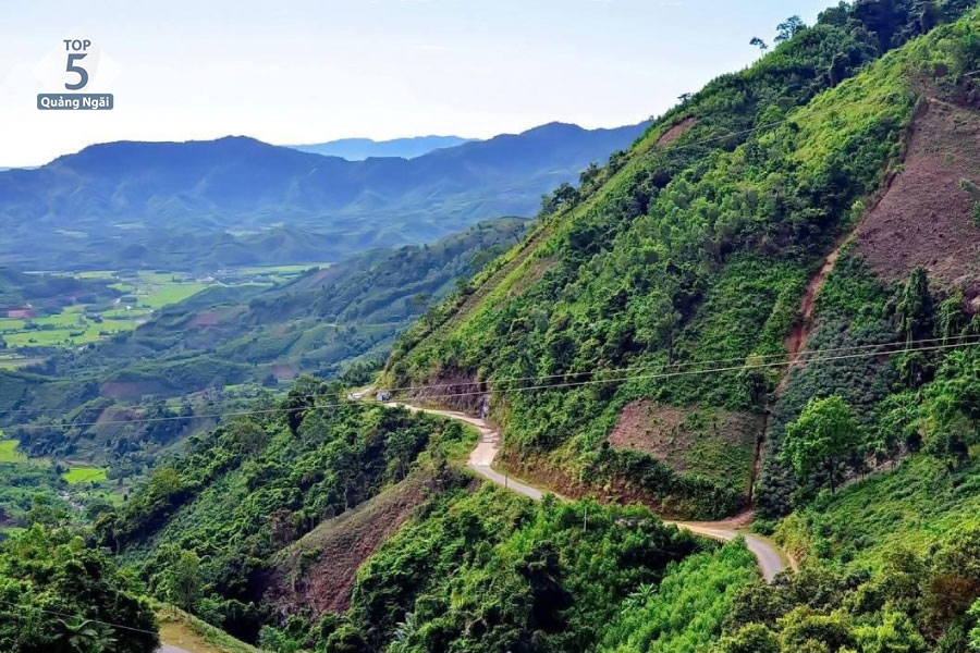 cung đường đến đỉnh đèo long môn