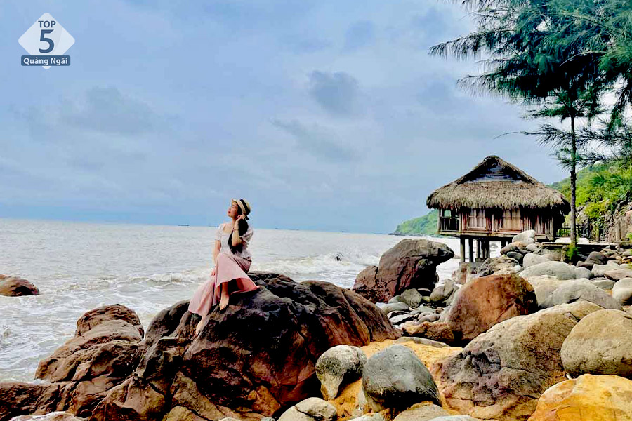 Bãi Đông - bãi biển hoang sơ ở Thanh Hóa góc nào cũng có ảnh đẹp