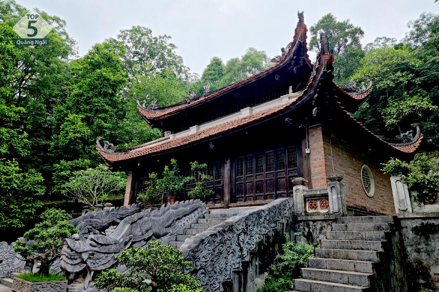 Đền Lạch Bạng là nơi lưu giữ nhiều hiện vật quý giá của Thanh Hóa