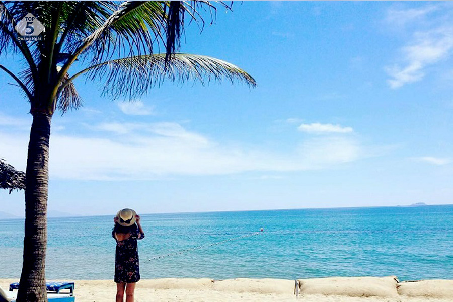 Bãi biển Cửa Hội không thu phí tham quan