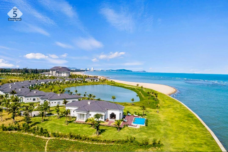 Mùa hè là thời điểm lý tưởng nhất để đến khu du lịch Cửa Hội Nghệ An