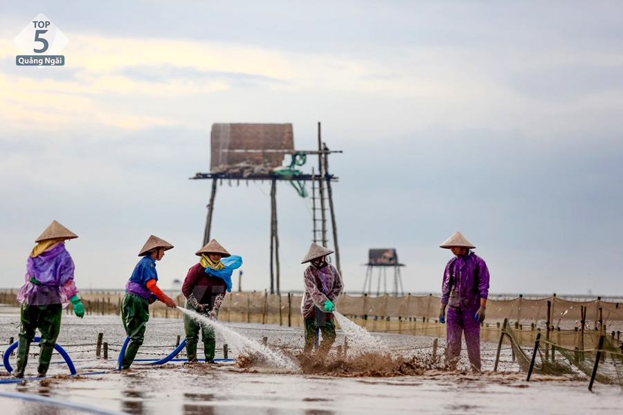 hóa thân thành ngư dân chính hiệu tại biển Đồng châu