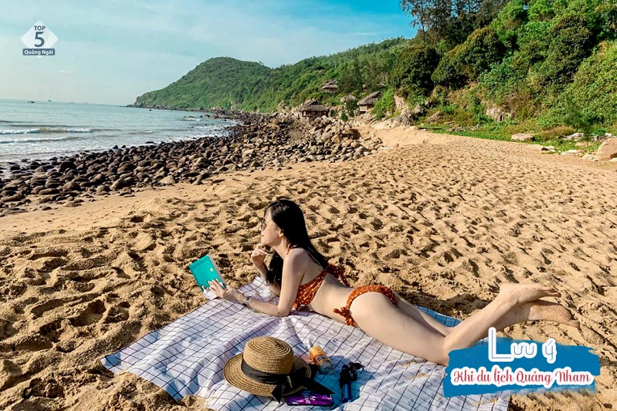 Chuẩn bị đầy đủ vật dụng cá nhân khi đi tắm biển Quảng Nham