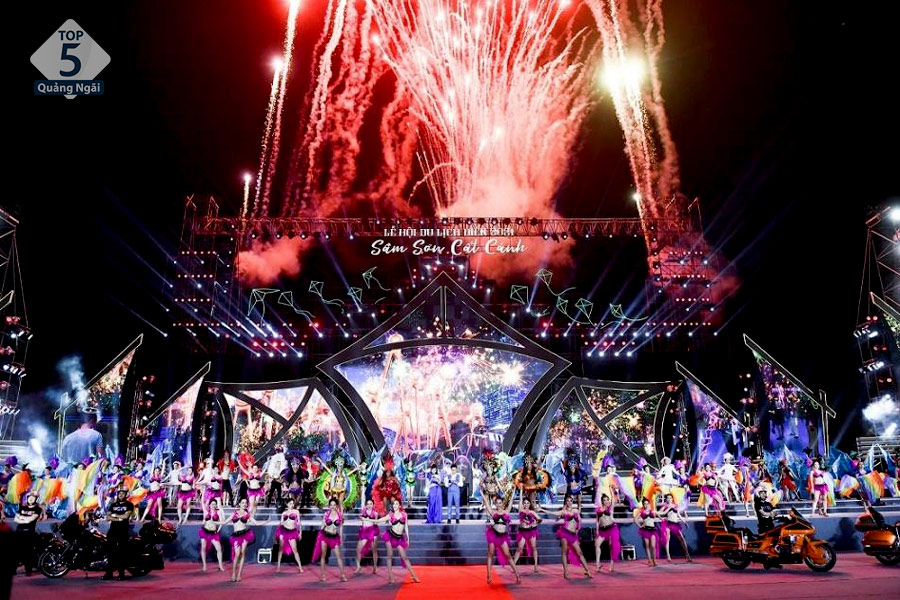 Đến Sầm Sơn vào mùa hè bạn sẽ có cơ hội tham gia vào lễ hội Carnival sôi động