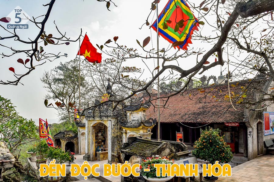 Đền Độc Bước mang vẻ cổ kính, rêu phong với tượng Độc Bước độc đáo