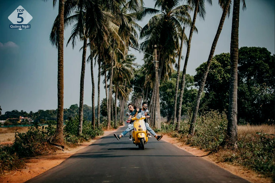 Thuê xe máy di chuyển sẽ cho bạn cảm giác tự do và phóng khoáng 