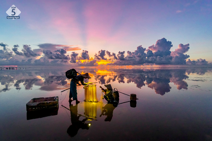 Nếu dậy sớm đón bình mình bạn sẽ có cơ hội chiêm ngưỡng những khung cảnh đẹp đẹp khi ngư dân đi thu hoạch ngao hay đánh bắt ốc móng tay Nếu dậy sớm đón bình mình bạn sẽ có cơ hội chiêm ngưỡng những khung cảnh đẹp đẹp khi ngư dân đi thu hoạch ngao hay đánh bắt ốc móng tay