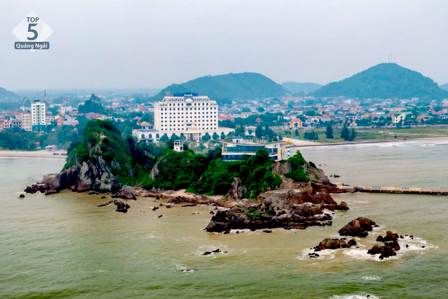 Chiêm ngưỡng vẻ đẹp của đảo Lan Châu khi thủy triều lên xuống