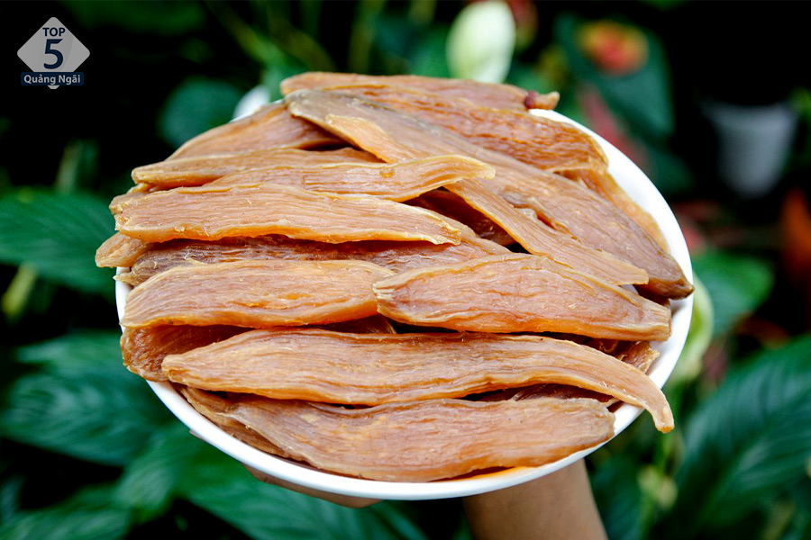 Khoai deo là đặc sản rất được ưa chuộng để mua làm quà 