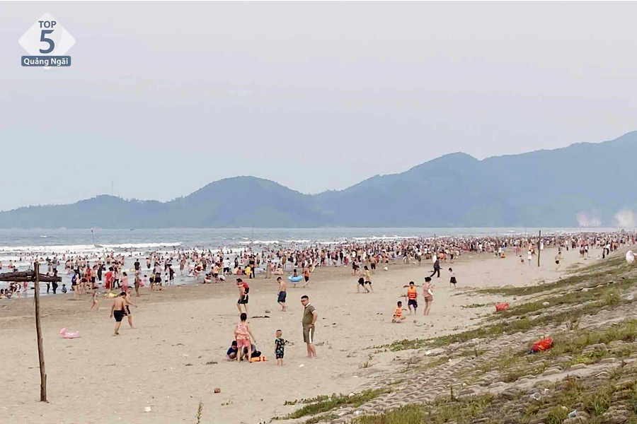 Hè là dịp biển Xuân Hải trở nên nhộn nhịp và sôi động hơn bao giờ hết Hè là dịp biển Xuân Hải trở nên nhộn nhịp và sôi động hơn bao giờ hết