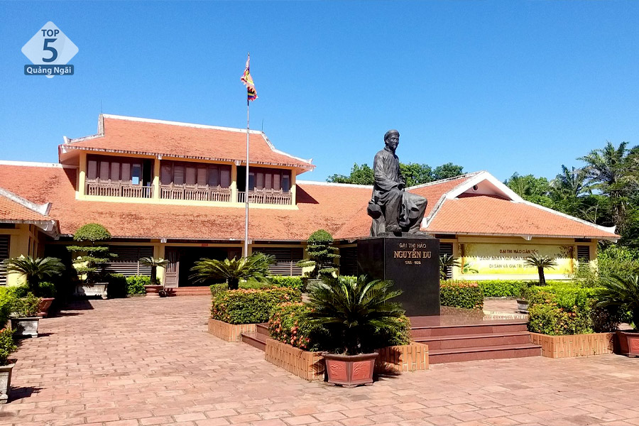 Khu di tích Nguyễn Du – Kho tàng quý về Đại thi hào dân tộc Khu di tích Nguyễn Du – Kho tàng quý về Đại thi hào dân tộc