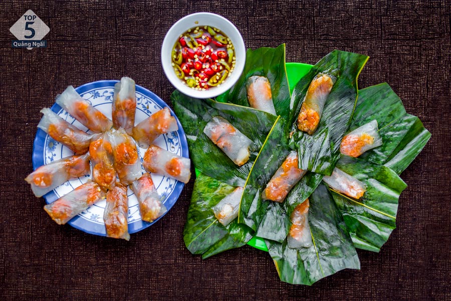 Chiêu đãi vị giác của bạn với món bánh lọc gói lá chuối cuốn vô cùng Chiêu đãi vị giác của bạn với món bánh lọc gói lá chuối cuốn vô cùng